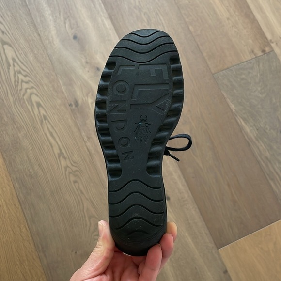 Fly London Ylva Leather Lace Up Open Peep Toe
Wedge Sandals Sz EU 36 (5.5-6 US) - Picture 13 of 15